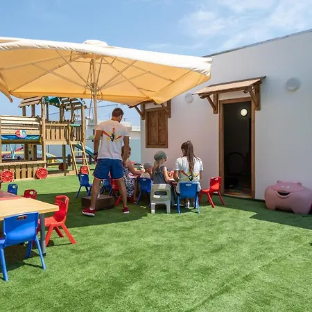 Gaia Village Отель 3*