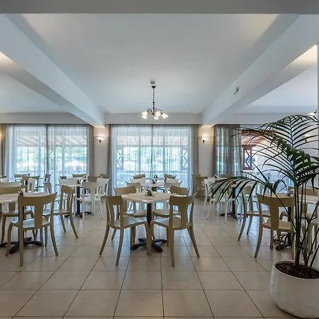 Gaia Village 3*