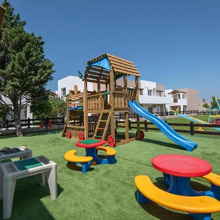 Gaia Village Отель Тигаки