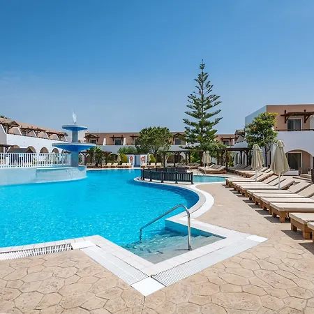 מלון Gaia Village 3*