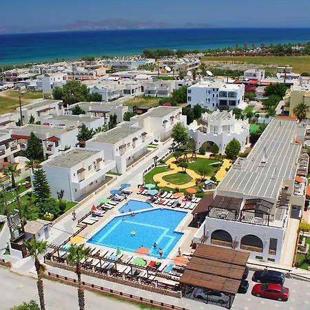 فندق Gaia Village