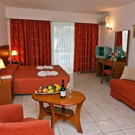 Gaia Village 3*