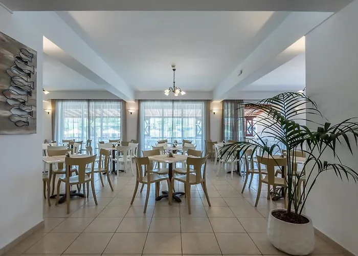 Gaia Village 3*